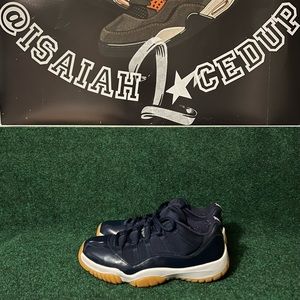 Jordan 11 Low ‘Midnight Navy’ Size 9